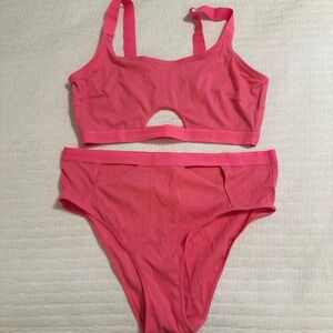Close Hot Pink Bralette set